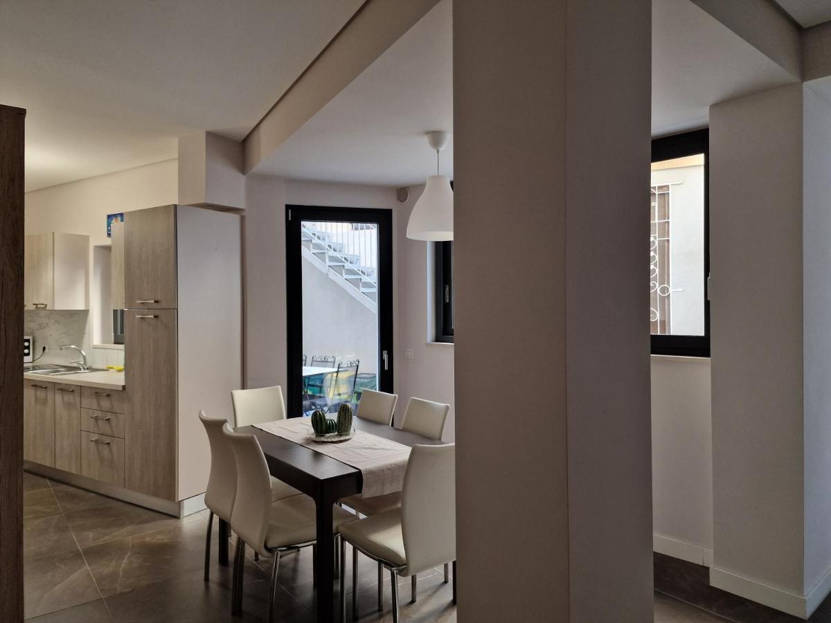The White Domus Apartment Taormina Exterior foto