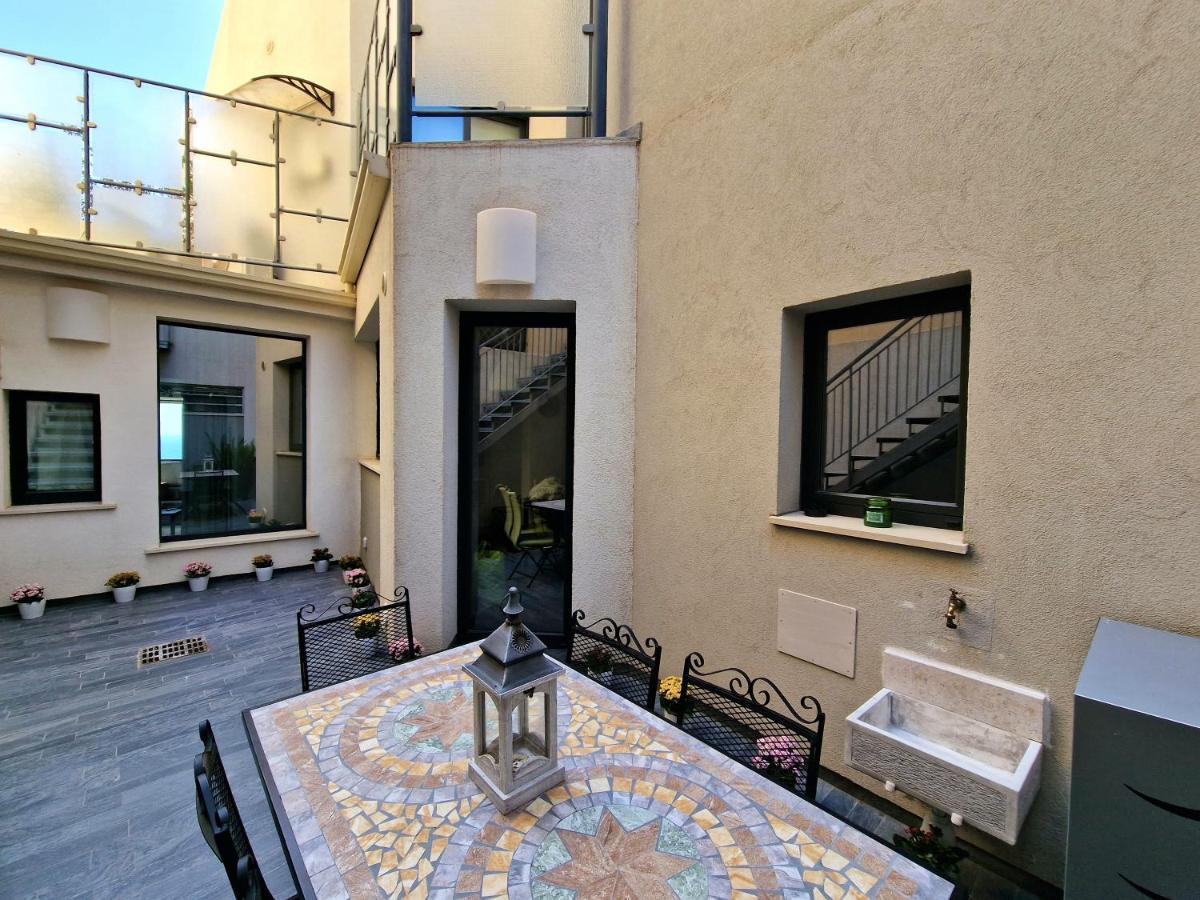 The White Domus Apartment Taormina Exterior foto