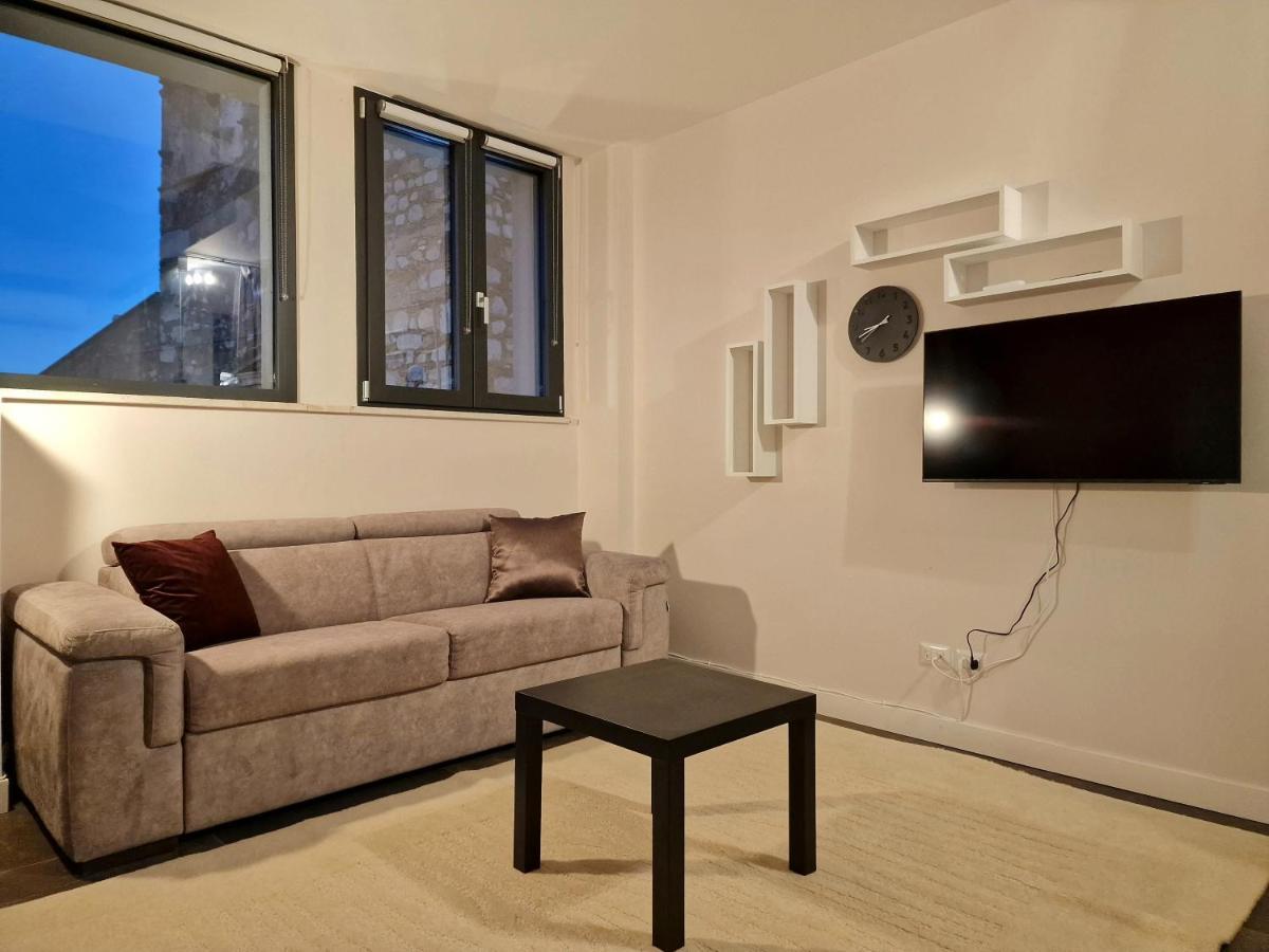 The White Domus Apartment Taormina Exterior foto
